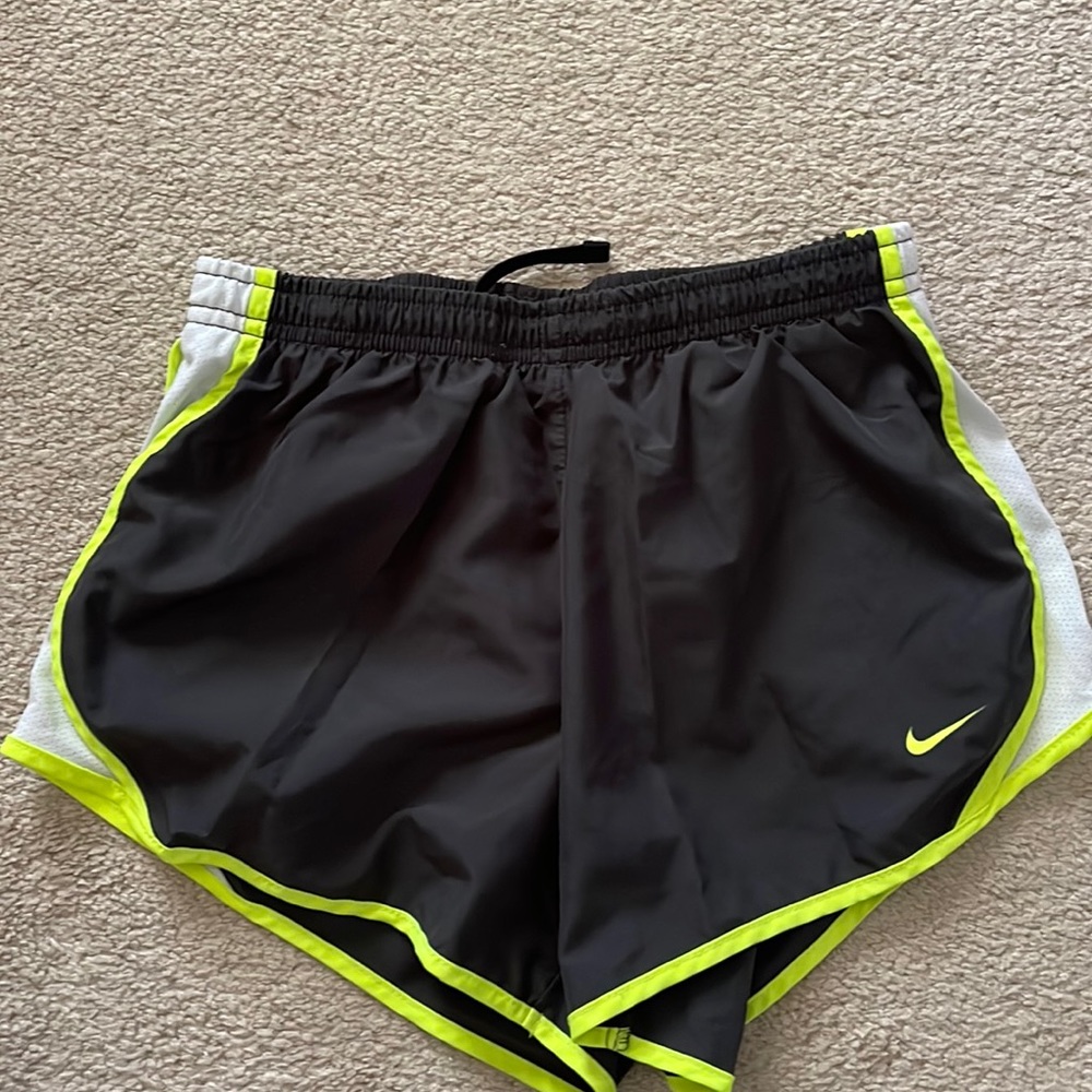 Nike Girls Black Dry Fit Shorts Size Medium